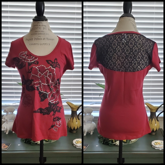 Tops - 💥💥NWOT Floral Top 4/$20